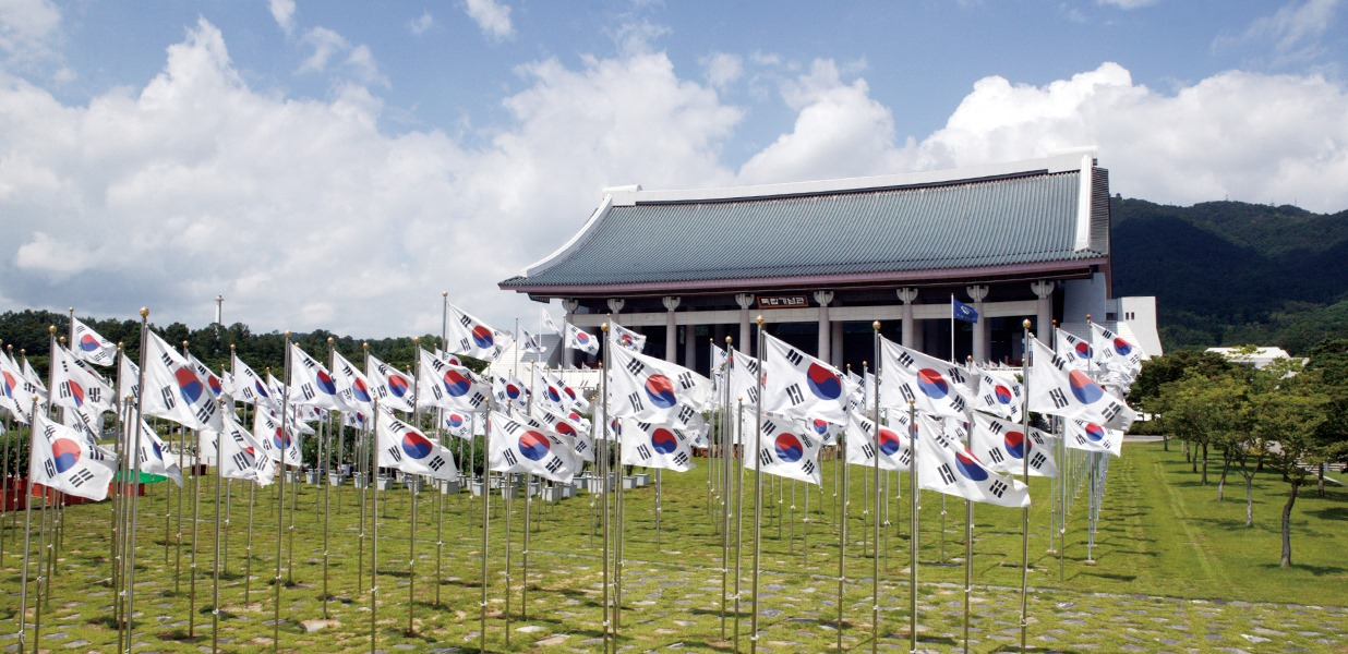 평화의 무게를 생각하며